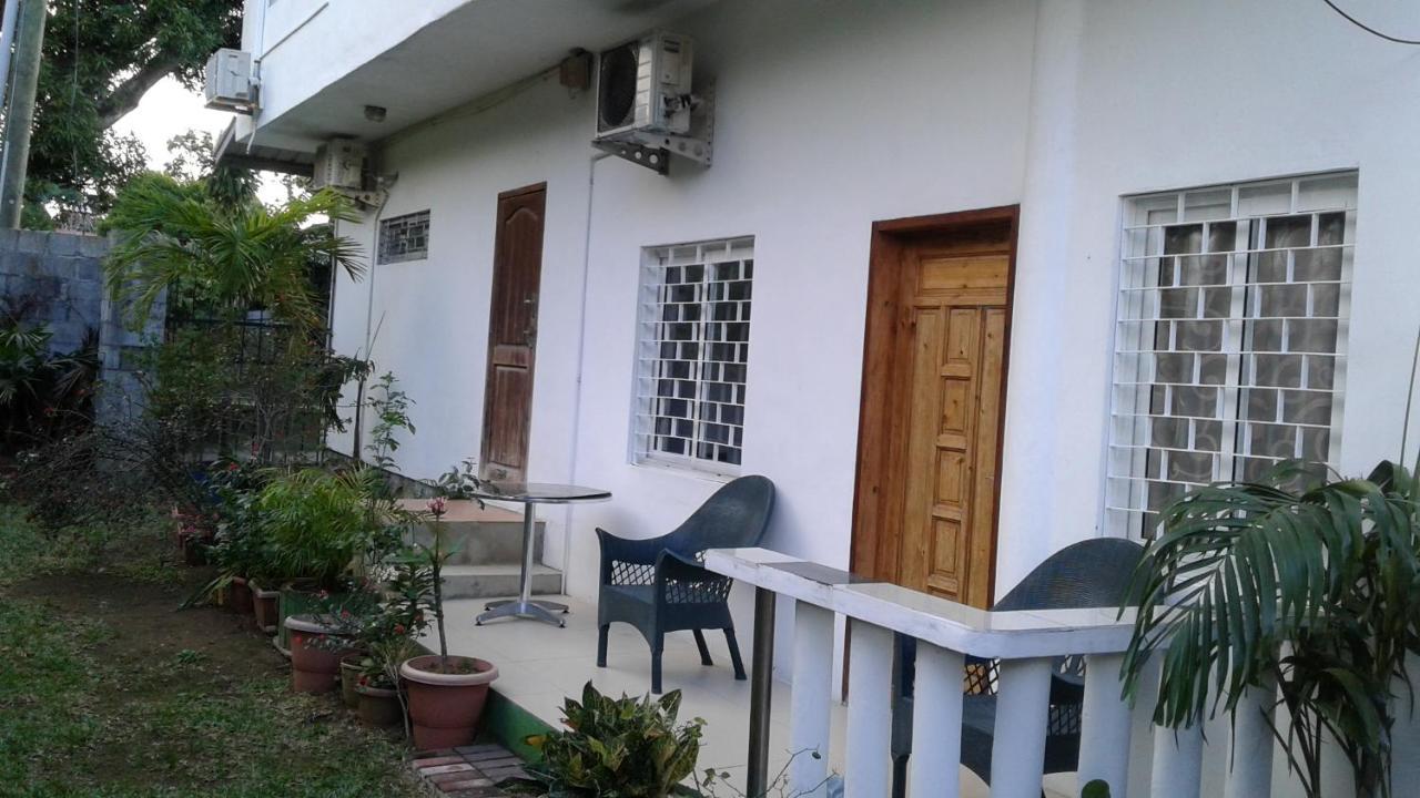 Corner Bay Apartments Beau Vallon,Mahe Victoria Bagian luar foto